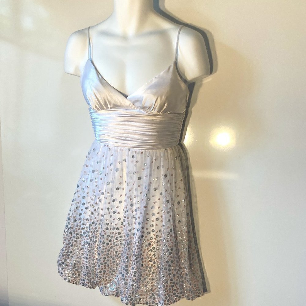 Morgan & Co. SZ 7/8 White satin & metallic glitter illusion cocktail dress